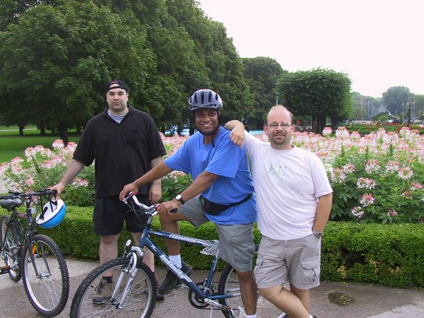 04 - Tarek, Ferdi and I biking in Toronto Island - Aug 2003.JPG