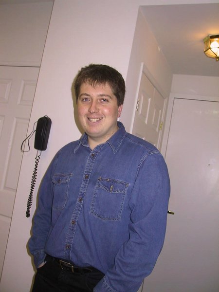 45 - Max in the dinner at Gisele's - Feb 2004.JPG