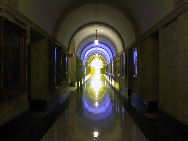 58 - A dark gallery.JPG